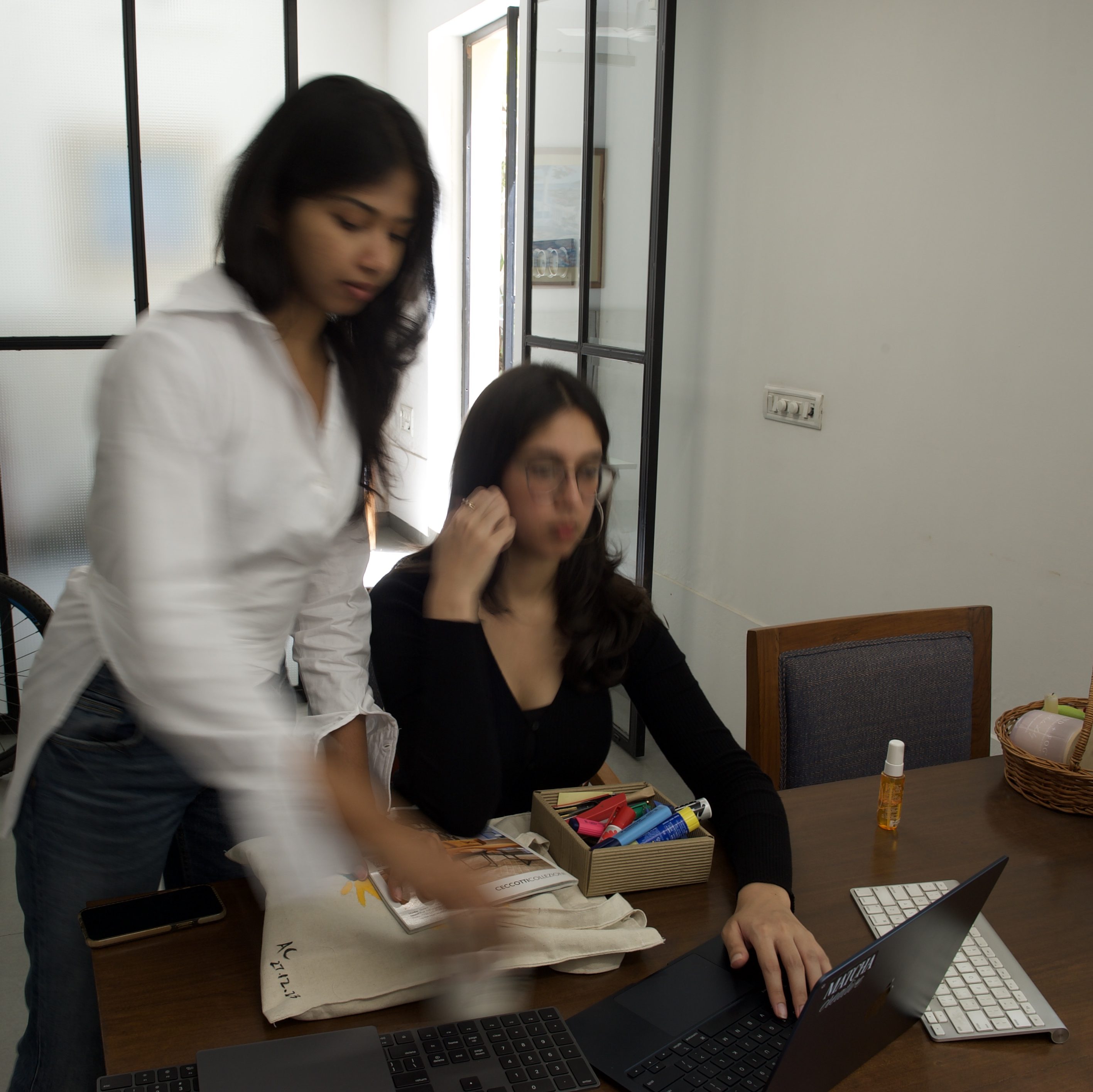 Pinterest vs Instagram for Product Discovery: Which Platform Drives More Qualified Traffic?